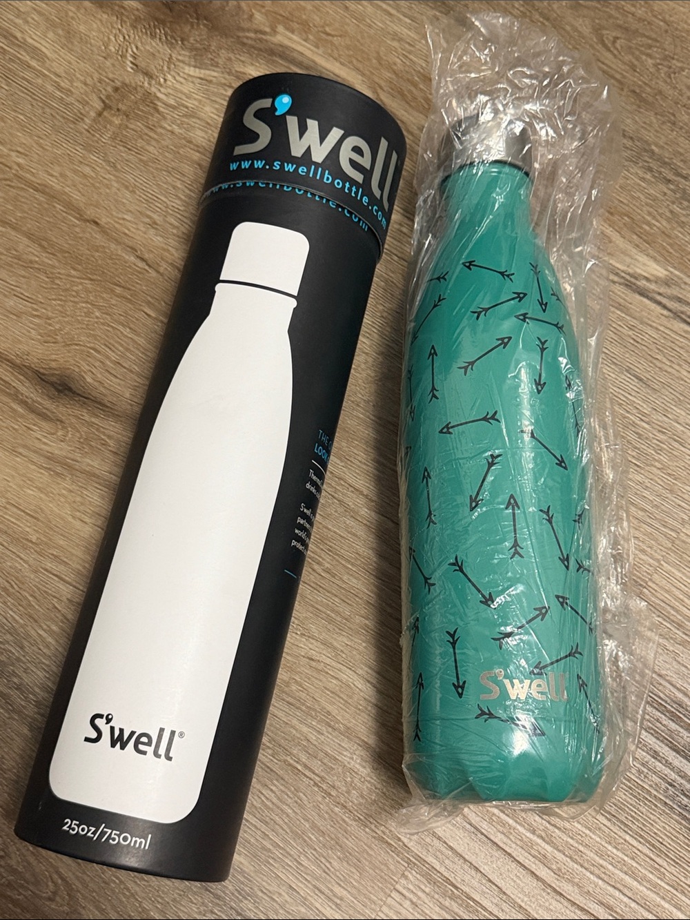 S'well Teal Bottle with Black Arrow Pattern